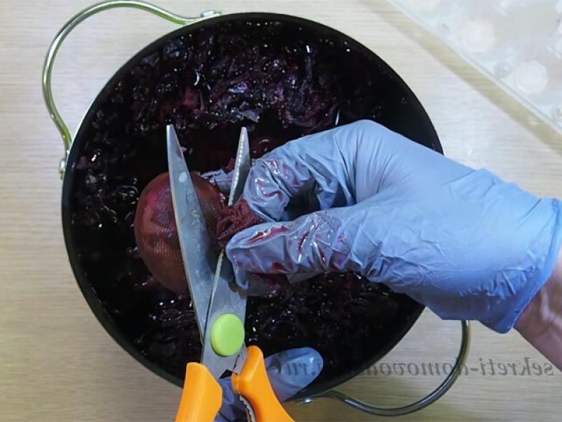 Як пофарбувати яйця на Великдень чаєм каркаде, з покроковими фото 9868357a4c378764d6725cc2ec7cff74 Як пофарбувати яйця на Великдень чаєм каркаде, з покроковими фото