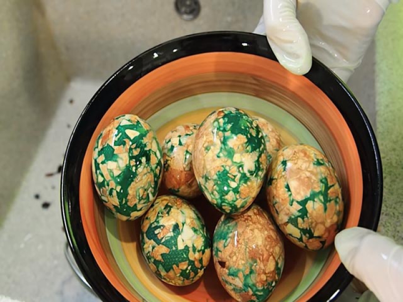 Мармурові яйця на Великдень 6 покрокових рецептів, з покроковими фото 9d4708c974f4b4a3e3663d857104fd51 Мармурові яйця на Великдень 6 покрокових рецептів, з покроковими фото