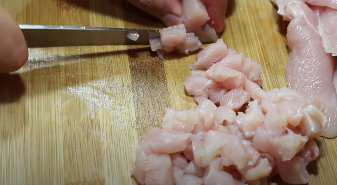 Котлети з курячого фаршу на сковороді 9 рецептів з покроковими фото соковитих та смачних котлет 9ffb00a051f3dc515e4e51d0f7f26747 Котлети з курячого фаршу на сковороді 9 рецептів з покроковими фото соковитих та смачних котлет