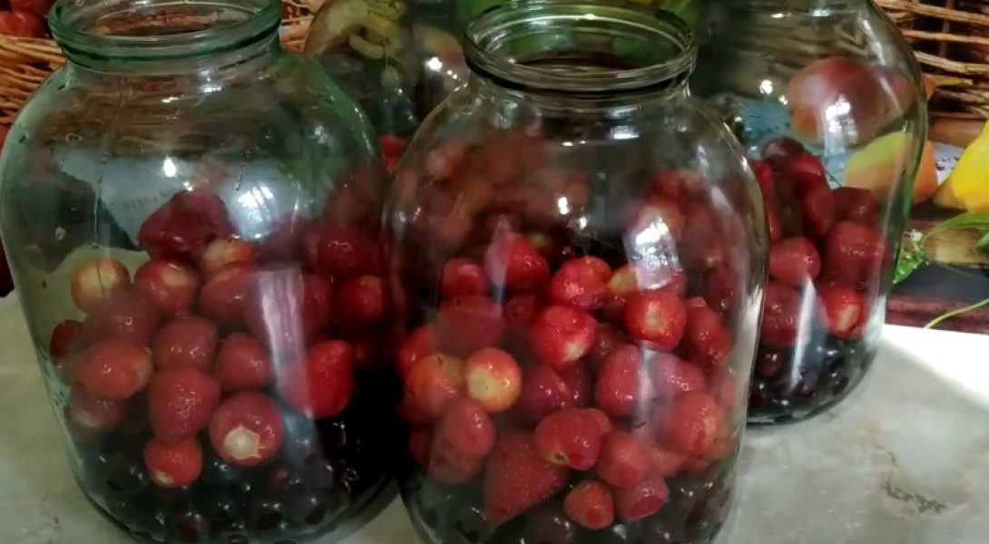 Компот з черешні на зиму 9 простих рецептів заготівлі, з покроковими фото a01932a8b367a8afda09f28c1e14047c Компот з черешні на зиму 9 простих рецептів заготівлі, з покроковими фото