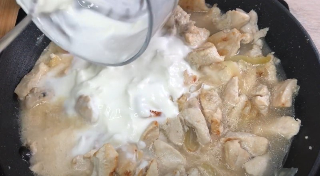 Курка у вершковому соусі на сковороді 8 рецептів, з покроковими фото b2b1f54523dd03120a8da93c0563475f Курка у вершковому соусі на сковороді 8 рецептів, з покроковими фото