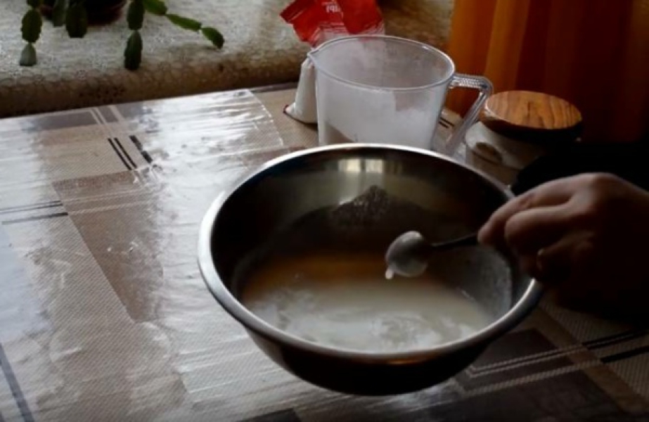 Пишні оладки на кефірі 8 найкращих рецептів смачних оладок, з покроковими фото b31bc5f01d0877016c16065570d4007c Пишні оладки на кефірі 8 найкращих рецептів смачних оладок, з покроковими фото