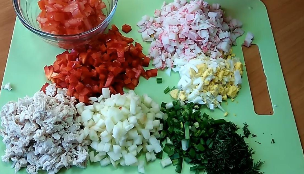 Салат з куркою та сиром 13 простих та смачних рецептів, з покроковими фото c4867206e3fa9936c8b5bf37df6837dd Салат з куркою та сиром 13 простих та смачних рецептів, з покроковими фото