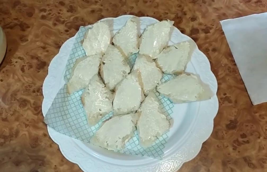 Бутерброди з червоною ікрою 16 рецептів на святковий стіл, з покроковими фото ce8c8fca5d5bf6e8006a0af5cebc952c Бутерброди з червоною ікрою 16 рецептів на святковий стіл, з покроковими фото
