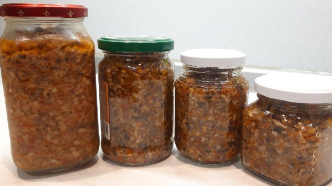 Грибна ікра на зиму – 12 найсмачніших рецептів, з покроковими фото df7853a9feedf4354a9529621cac72cb Грибна ікра на зиму – 12 найсмачніших рецептів, з покроковими фото