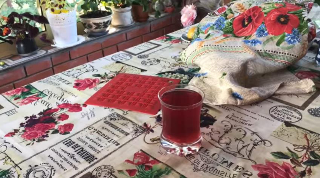Компот з сливи на зиму 17 простих рецептів на 3 літрову банку, з покроковими фото ebcfd73a4d92d7063cc4cc348f1f7104 Компот з сливи на зиму 17 простих рецептів на 3 літрову банку, з покроковими фото