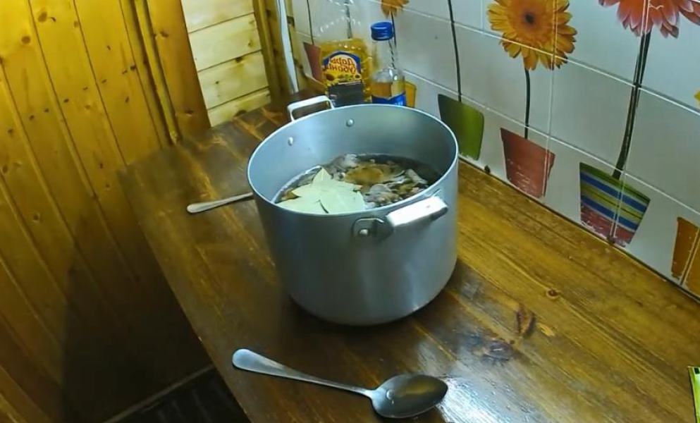 Мариновані опеньки на зиму – 11 найсмачніших рецептів приготування, з покроковими фото ef4ee08282dabd89987bcdece86f287d Мариновані опеньки на зиму – 11 найсмачніших рецептів приготування, з покроковими фото