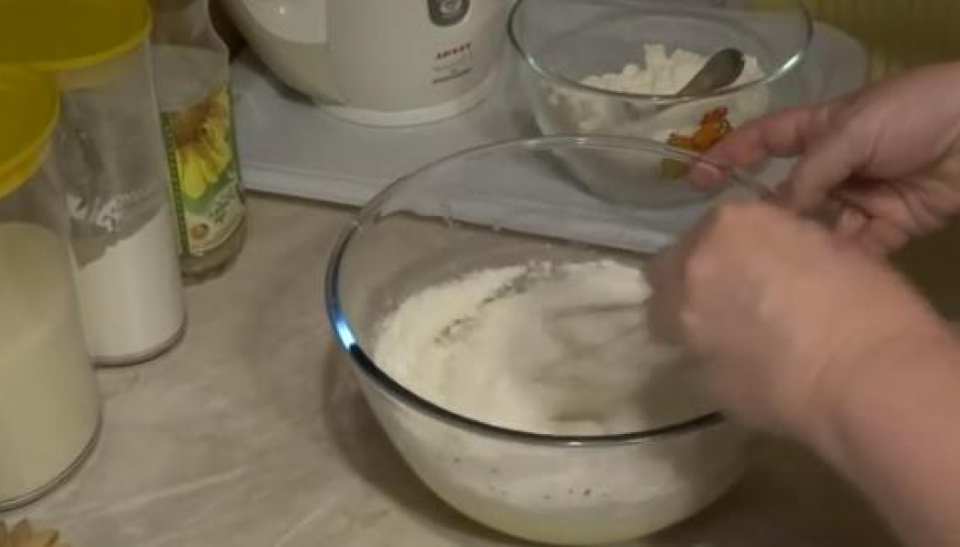 Тістечка з яблуками в духовці з дріжджового тіста 6 рецептів з покроковими фото f0c31a8505b2f4ffad7ae9bb2ce64170 Тістечка з яблуками в духовці з дріжджового тіста 6 рецептів з покроковими фото