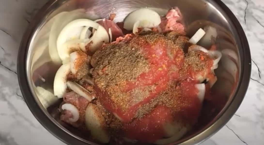 Свинина в духовці 8 простих та смачних рецептів запеченого мяса, з покроковими фото 0a6c3e024a46c0f12c47350b8f293e0c Свинина в духовці 8 простих та смачних рецептів запеченого мяса, з покроковими фото