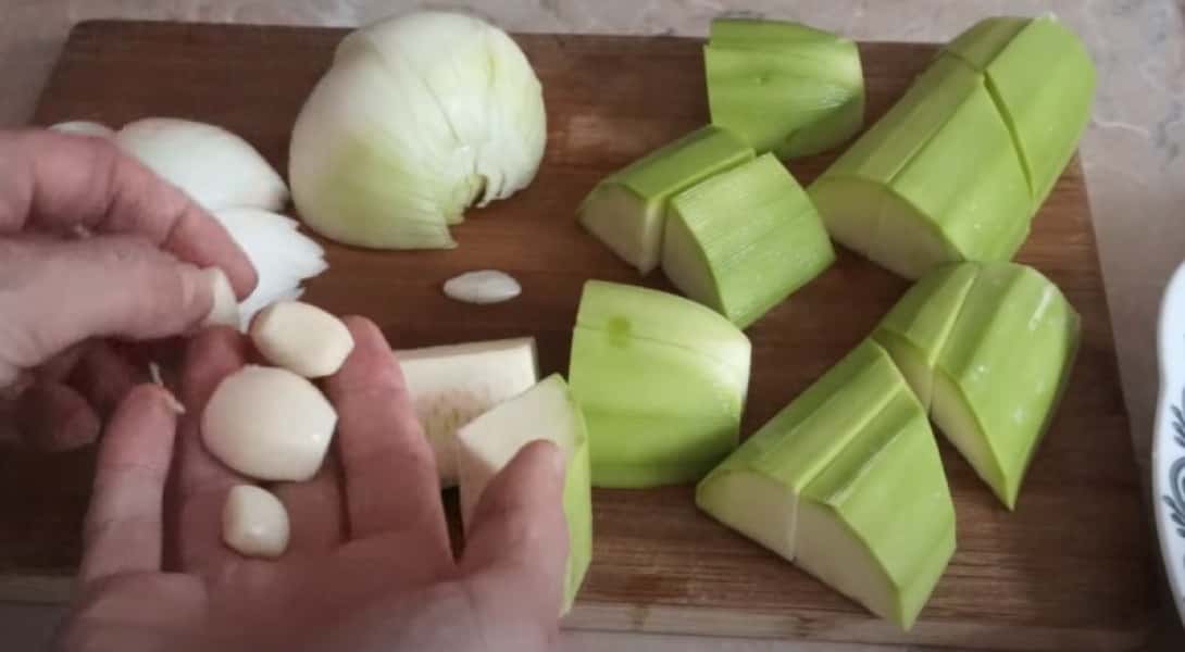 Свинина в духовці 8 простих та смачних рецептів запеченого мяса, з покроковими фото 21e8e67126d13f0f3d9823c4acff5d33 Свинина в духовці 8 простих та смачних рецептів запеченого мяса, з покроковими фото