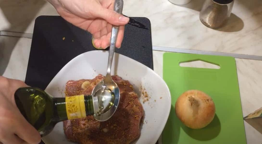 Свинина в духовці 8 простих та смачних рецептів запеченого мяса, з покроковими фото 29af82dca91935f20235a1c12286fda5 Свинина в духовці 8 простих та смачних рецептів запеченого мяса, з покроковими фото