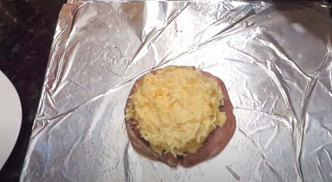 Свинина в духовці 8 простих та смачних рецептів запеченого мяса, з покроковими фото 35e2d5884714ab3544368d1fc331bd30 Свинина в духовці 8 простих та смачних рецептів запеченого мяса, з покроковими фото