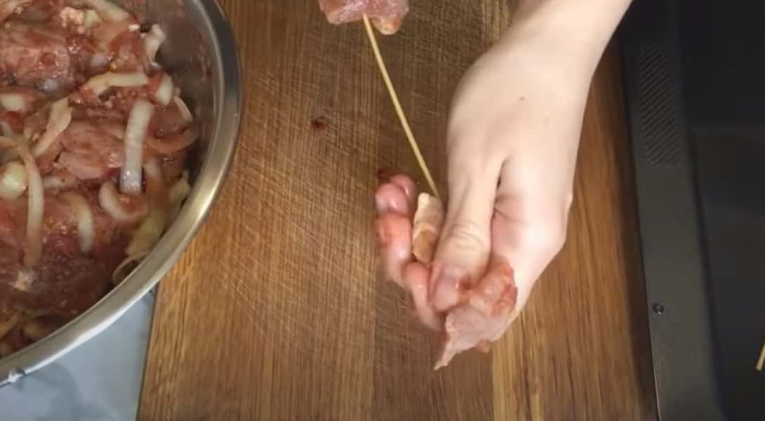 Свинина в духовці 8 простих та смачних рецептів запеченого мяса, з покроковими фото 66b21427ccc214e30d4bf26a2505b0b6 Свинина в духовці 8 простих та смачних рецептів запеченого мяса, з покроковими фото