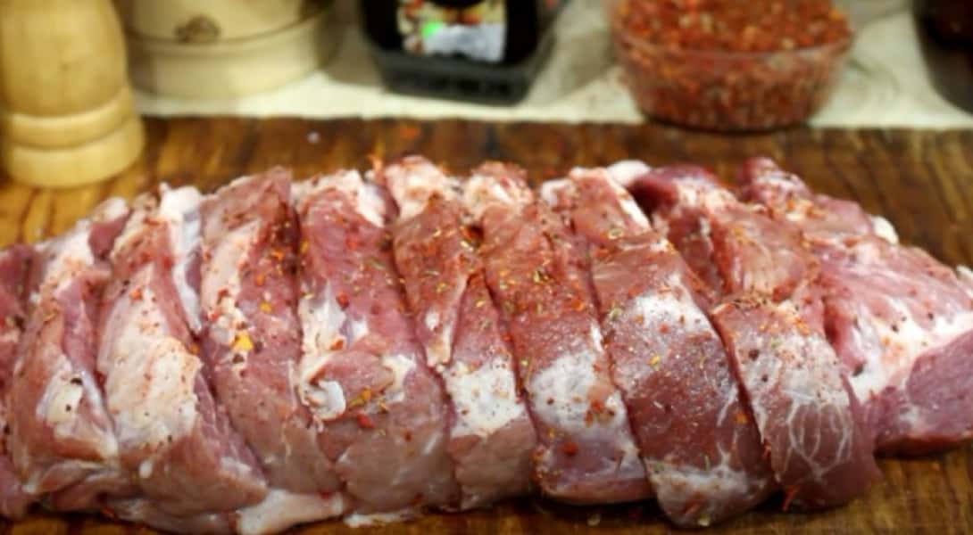 Свинина в духовці 8 простих та смачних рецептів запеченого мяса, з покроковими фото 8d6e9d245f27de05ef97756b6e3fbeca Свинина в духовці 8 простих та смачних рецептів запеченого мяса, з покроковими фото
