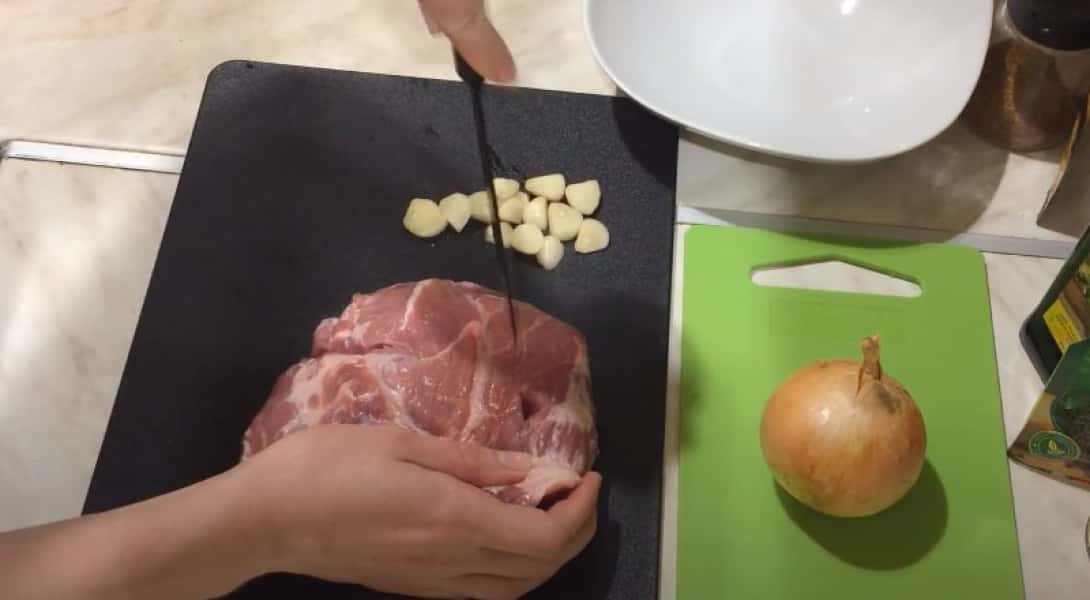 Свинина в духовці 8 простих та смачних рецептів запеченого мяса, з покроковими фото b41719c09187bb7cb8c9f4f1900f5c30 Свинина в духовці 8 простих та смачних рецептів запеченого мяса, з покроковими фото