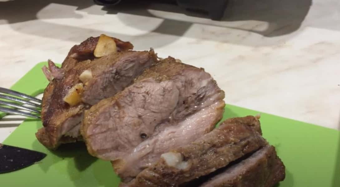 Свинина в духовці 8 простих та смачних рецептів запеченого мяса, з покроковими фото e32faae0e7ea7f035559eb955c99dab1 Свинина в духовці 8 простих та смачних рецептів запеченого мяса, з покроковими фото