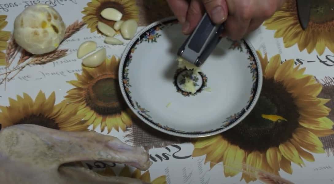 Гуска з яблуками запечена у духовці цілком 6 рецептів, з покроковими фото fd8f7ebc4339470c8b1320bb94c4788c Гуска з яблуками запечена у духовці цілком 6 рецептів, з покроковими фото