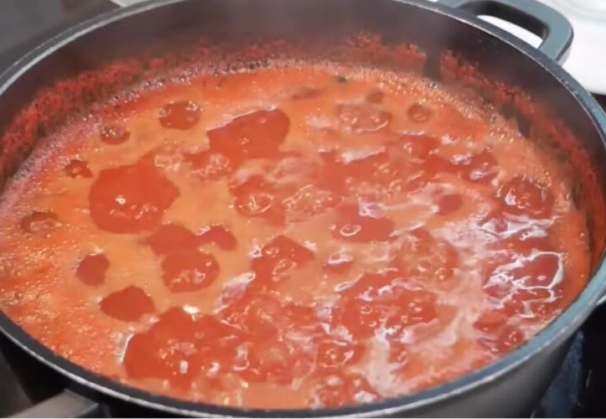 Томатний Морс сік на зиму через мясорубку рецепт, з покроковими фото 215d1f4b21eb9379f3ce0c29d7f94f58 Томатний Морс сік на зиму через мясорубку рецепт, з покроковими фото
