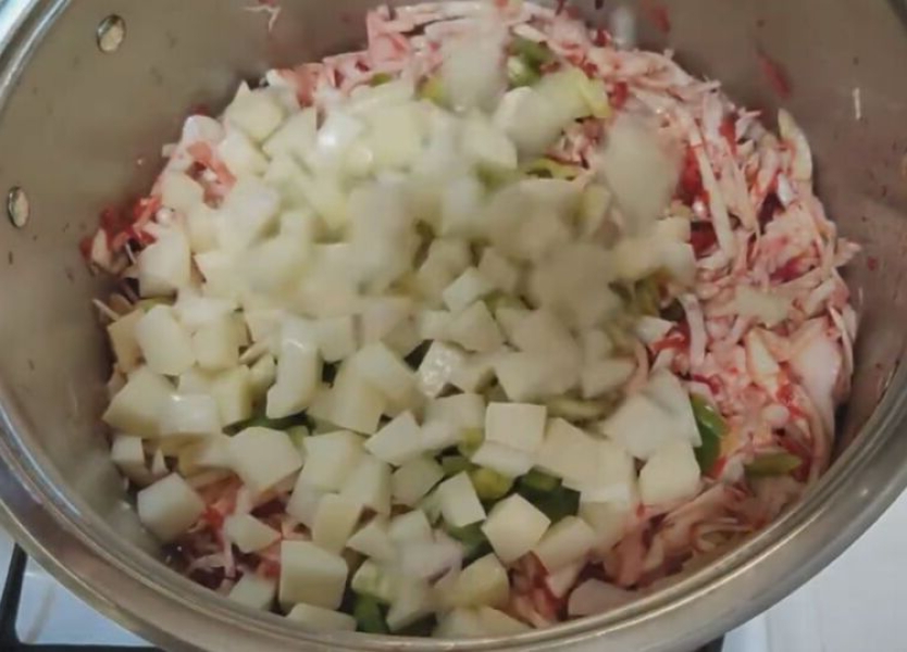 Борщ з картоплею на зиму в банках: рецепти, з покроковими фото 2d03e0ac4b5c0c18b8d1ac194c241b8b Борщ з картоплею на зиму в банках: рецепти, з покроковими фото