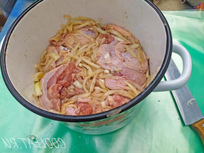 Шашлик з курячих стегон + рецепт маринаду, з покроковими фото 44c79fd9f6c3f1270b7993b71e1356eb Шашлик з курячих стегон + рецепт маринаду, з покроковими фото