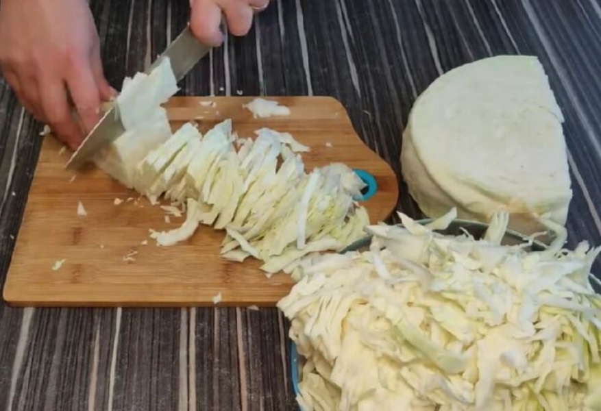 Борщ з картоплею на зиму в банках: рецепти, з покроковими фото 4e07ff0ab738c8e3eada0db71aa5a7bb Борщ з картоплею на зиму в банках: рецепти, з покроковими фото