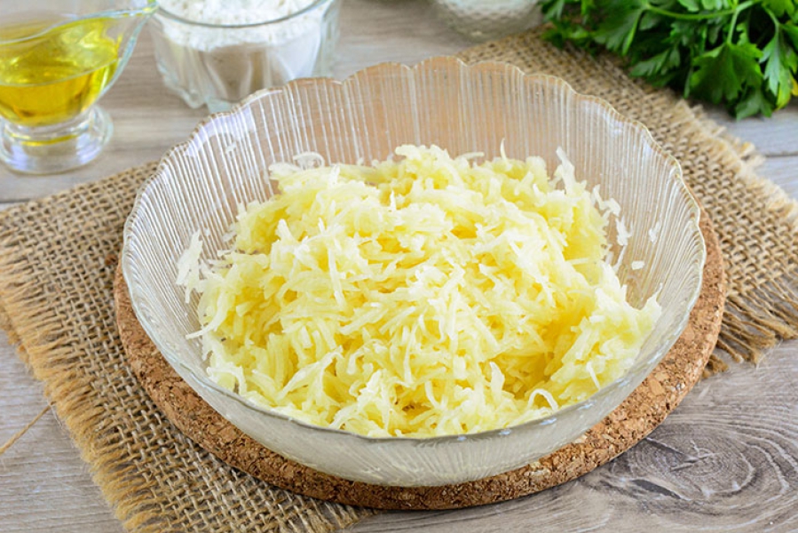 Картопляні деруни з грибами: рецепт з фото покроково 810f031dc594ad927ca526a15542257a Картопляні деруни з грибами: рецепт з фото покроково