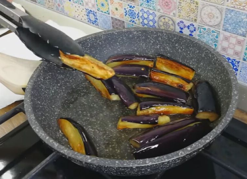 Салат Кобра із баклажанів на зиму рецепти з покроковими фото 81613a5265bd9f0aa68bc6441a56d97a Салат Кобра із баклажанів на зиму рецепти з покроковими фото
