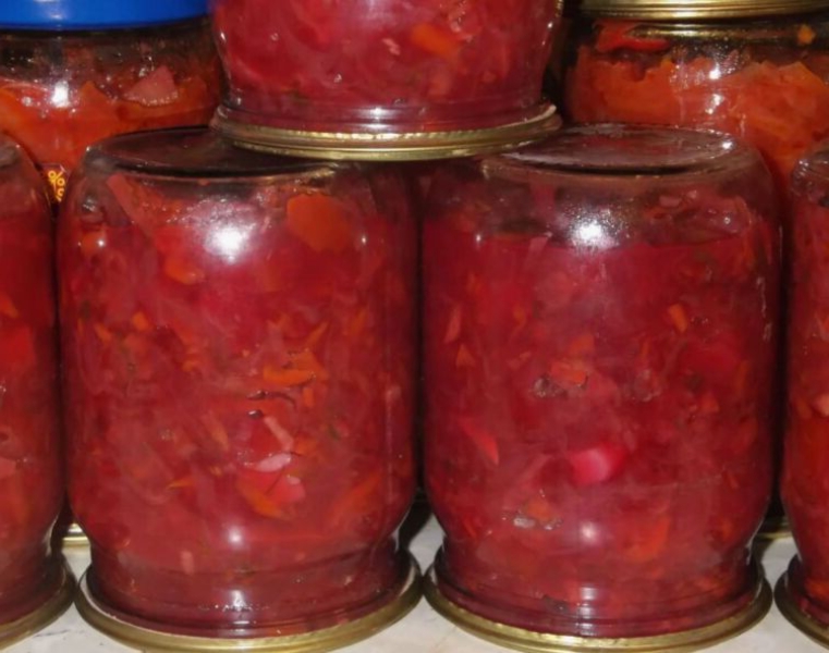 Борщ з картоплею на зиму в банках: рецепти, з покроковими фото a3275113c39667142cae0176426711b6 Борщ з картоплею на зиму в банках: рецепти, з покроковими фото