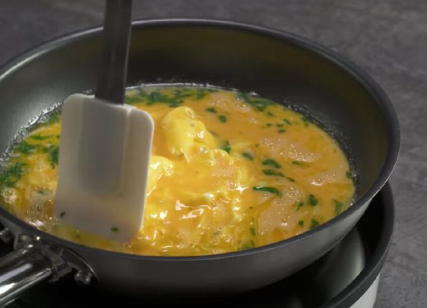 Омлет з помідорами та сиром на сковороді без молока, з покроковими фото ad1212c467eb386ba954d7fec7baa2d5 Омлет з помідорами та сиром на сковороді без молока, з покроковими фото