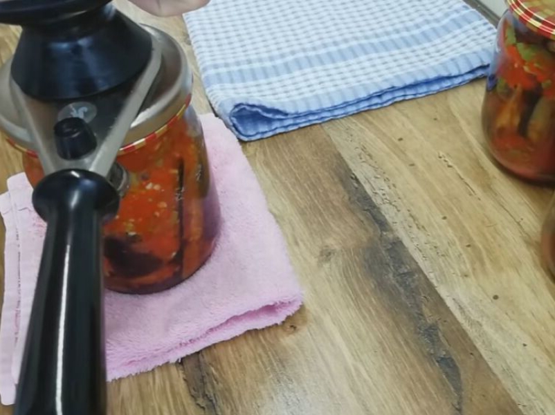 Салат Кобра із баклажанів на зиму рецепти з покроковими фото b4cdd780247fe0cb81a9754507cd9885 Салат Кобра із баклажанів на зиму рецепти з покроковими фото