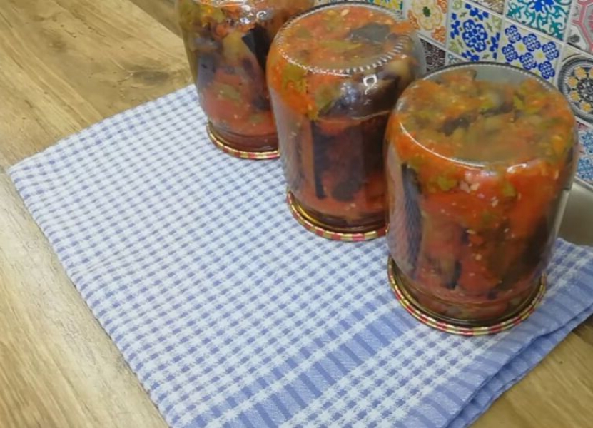 Салат Кобра із баклажанів на зиму рецепти з покроковими фото bc44b616473257ccedf570db1a7e3b25 Салат Кобра із баклажанів на зиму рецепти з покроковими фото