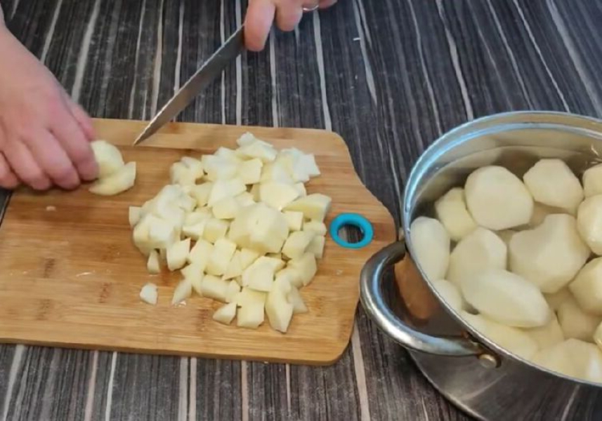 Борщ з картоплею на зиму в банках: рецепти, з покроковими фото f3271c9e0925a44549465df7d73a324c Борщ з картоплею на зиму в банках: рецепти, з покроковими фото